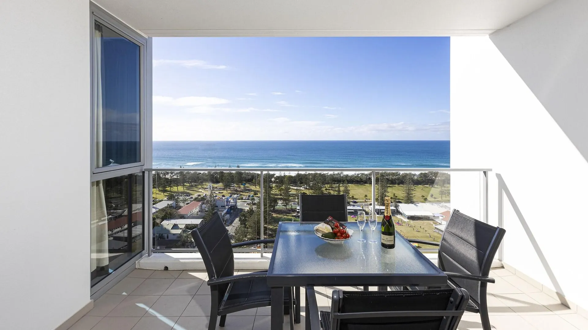 Aparthotel Ocean Pacific Resort - Official Broadbeach