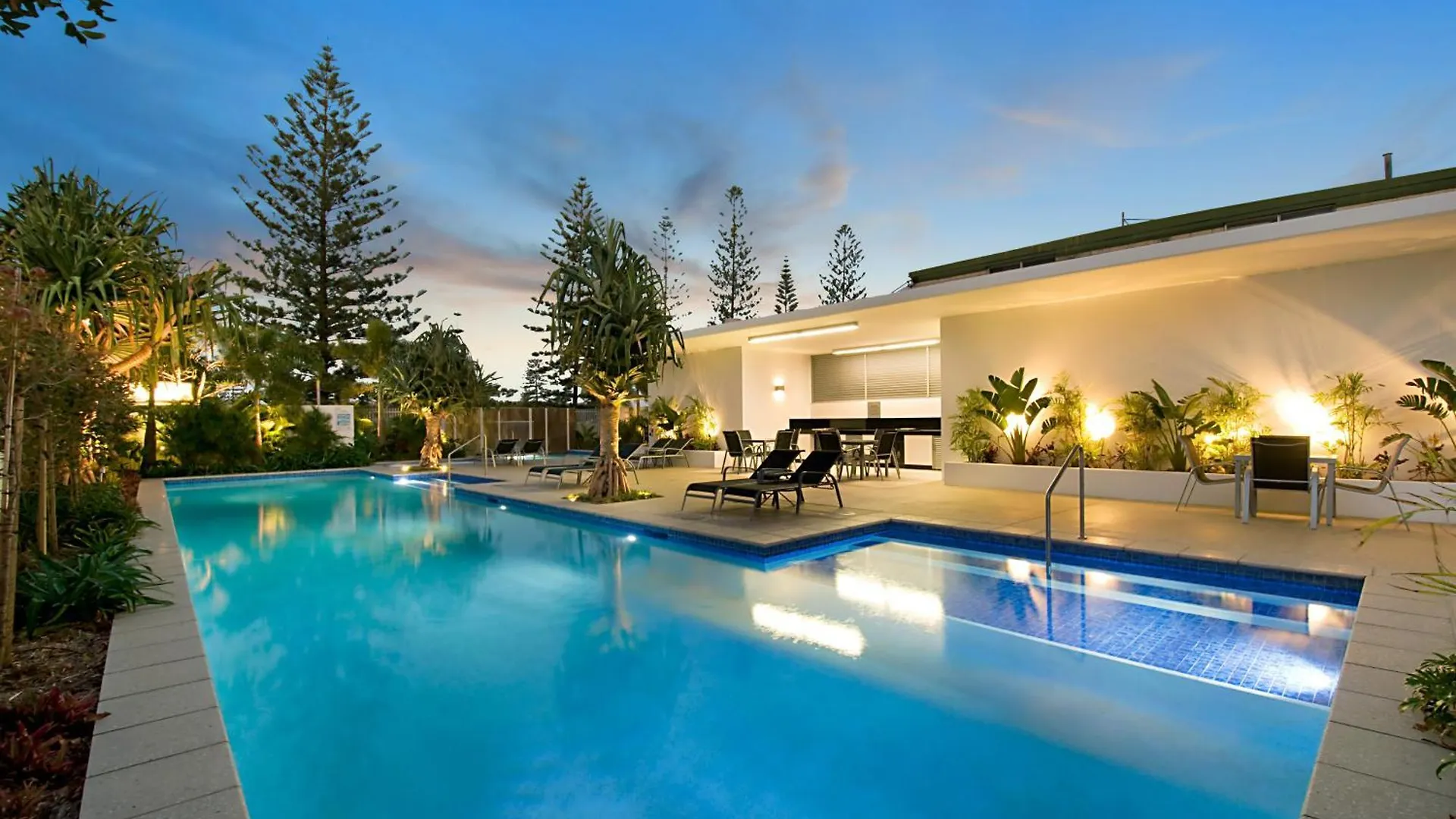 Ocean Pacific Resort - Official Broadbeach Australia