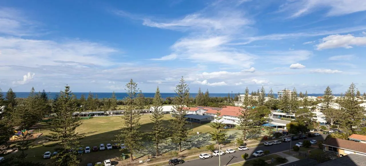 **** Aparthotel Ocean Pacific Resort - Official Broadbeach Australia
